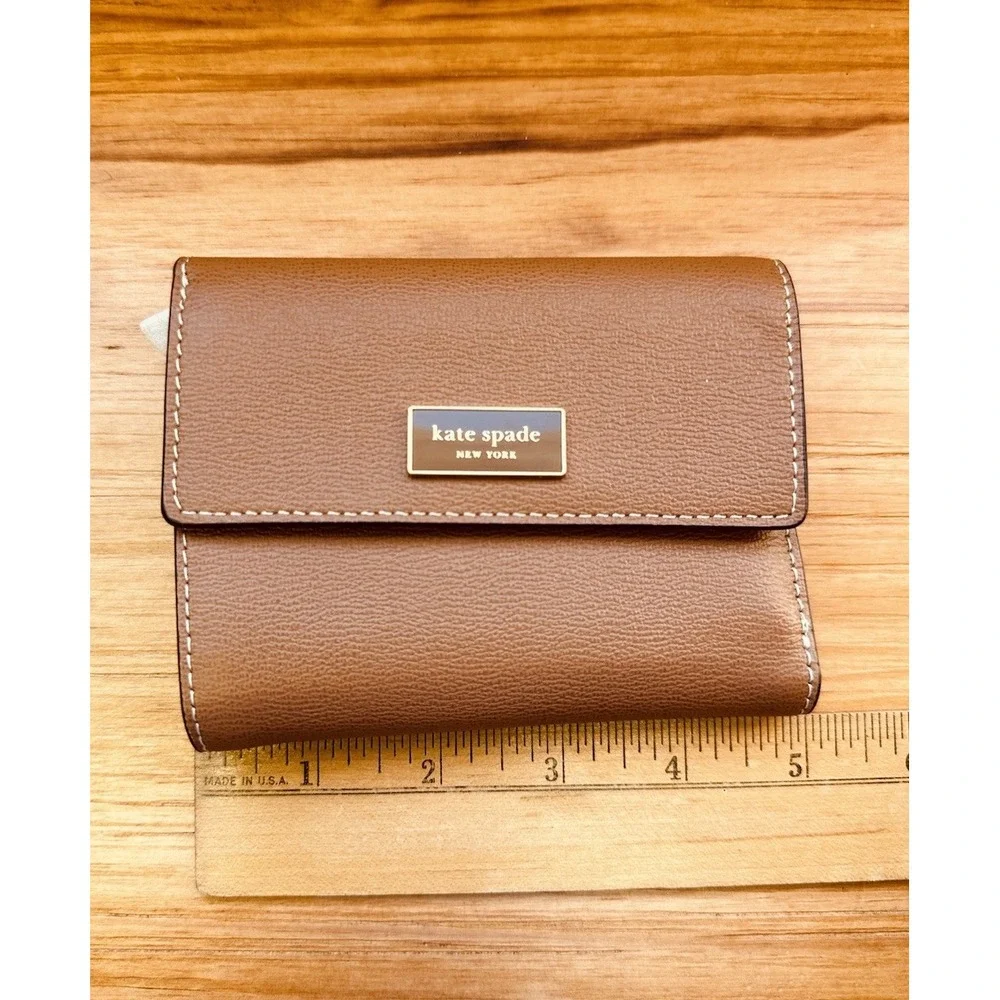 NWT‎ Kate Spade Bifold Flap Wallet All Spice Cake Snap Closure Zip Coin Pouch